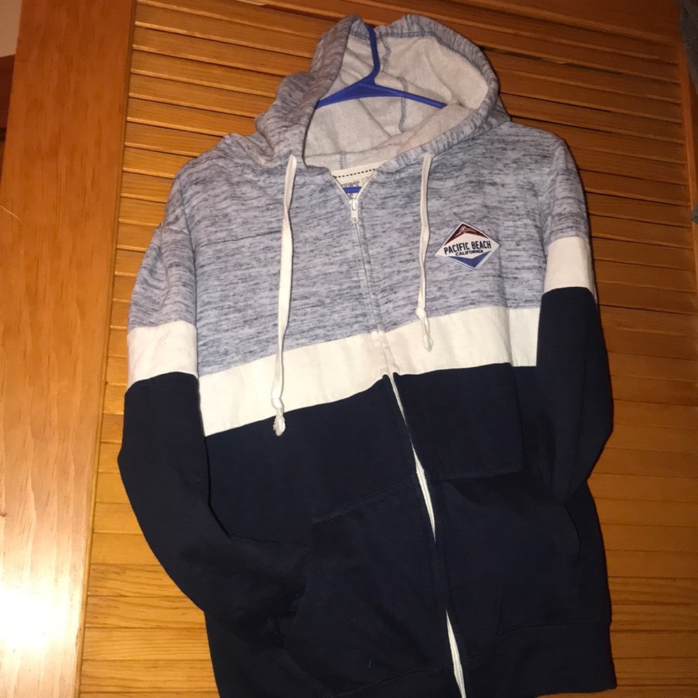Pacific beach California zip up hoodie Medium